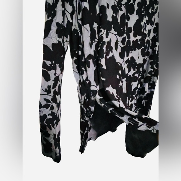 H&M Blue Silky Soft Long Sleeve Botanical Print Side Slit Blouse - Picture 4 of 5